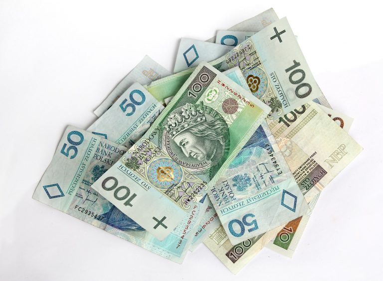 Myślisz, nad zaciągnięciem kredytu hipotecznego lub gotówkowego?