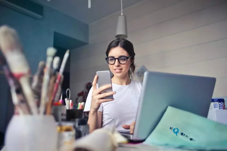 Inwestowanie w startupy: Jakie są perspektywy i ryzyko inwestycji w młode firmy.